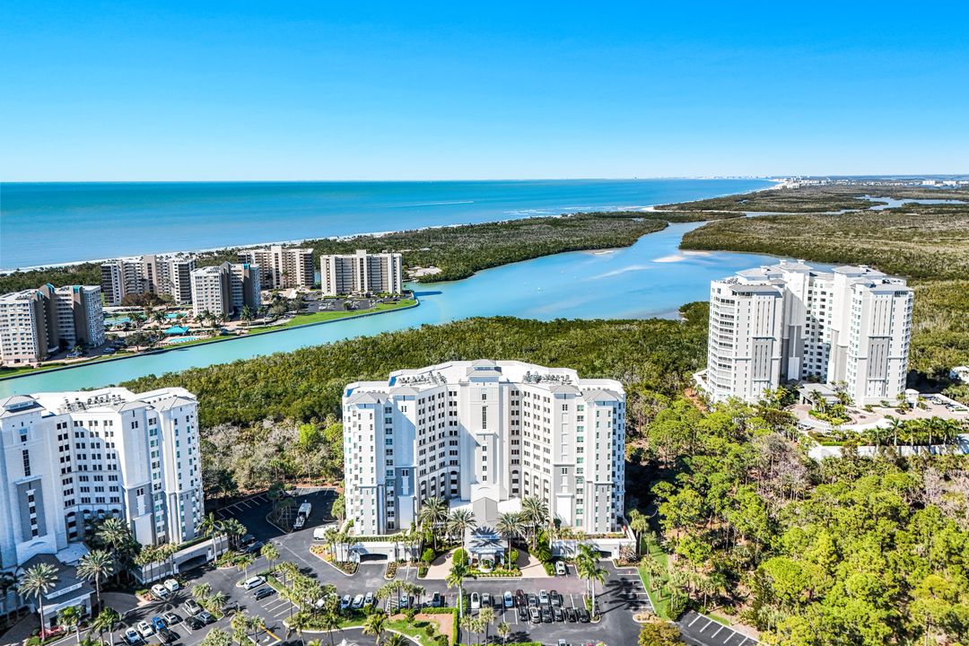 325 Dunes Blvd #604, Naples, FL 34110