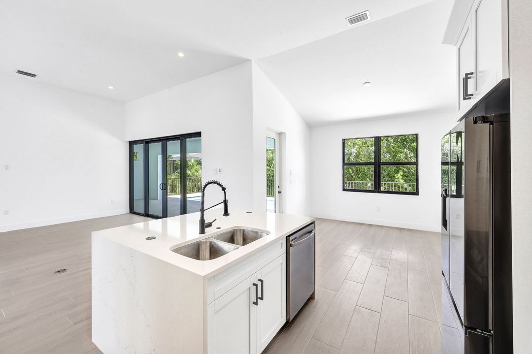 211 Clyburn St, Marco Island, FL 34145