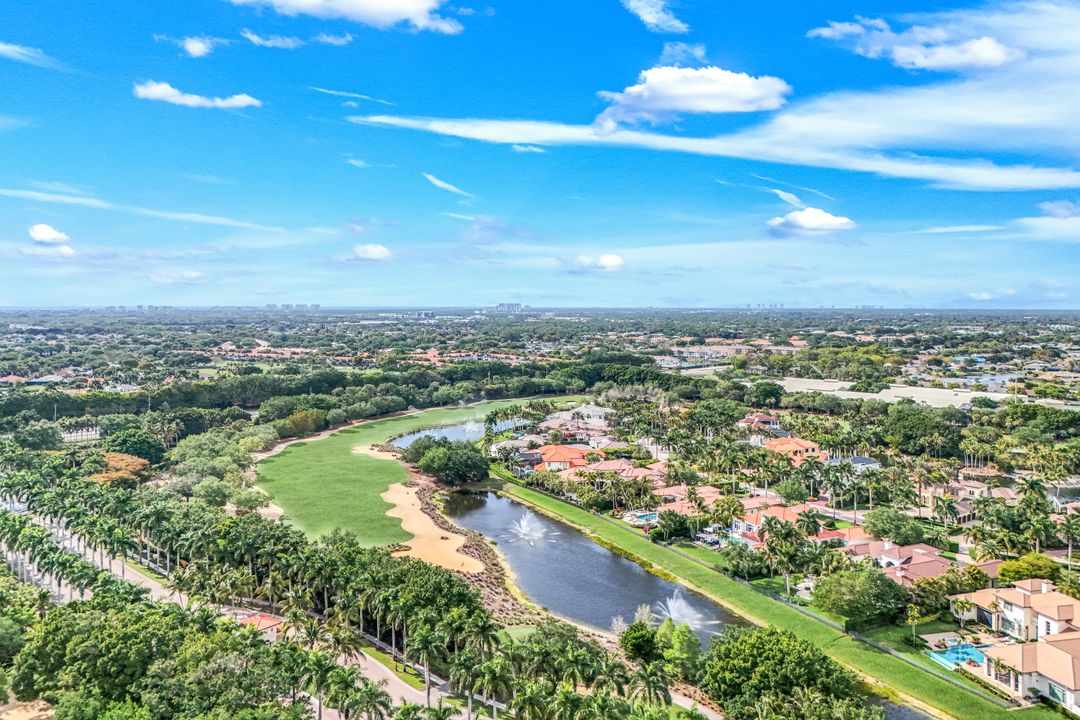 2885 Escada Ct, Naples, FL 34109