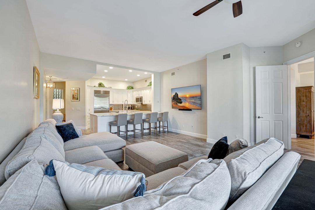 770 Bentwater Cir #103, Naples, FL 34108