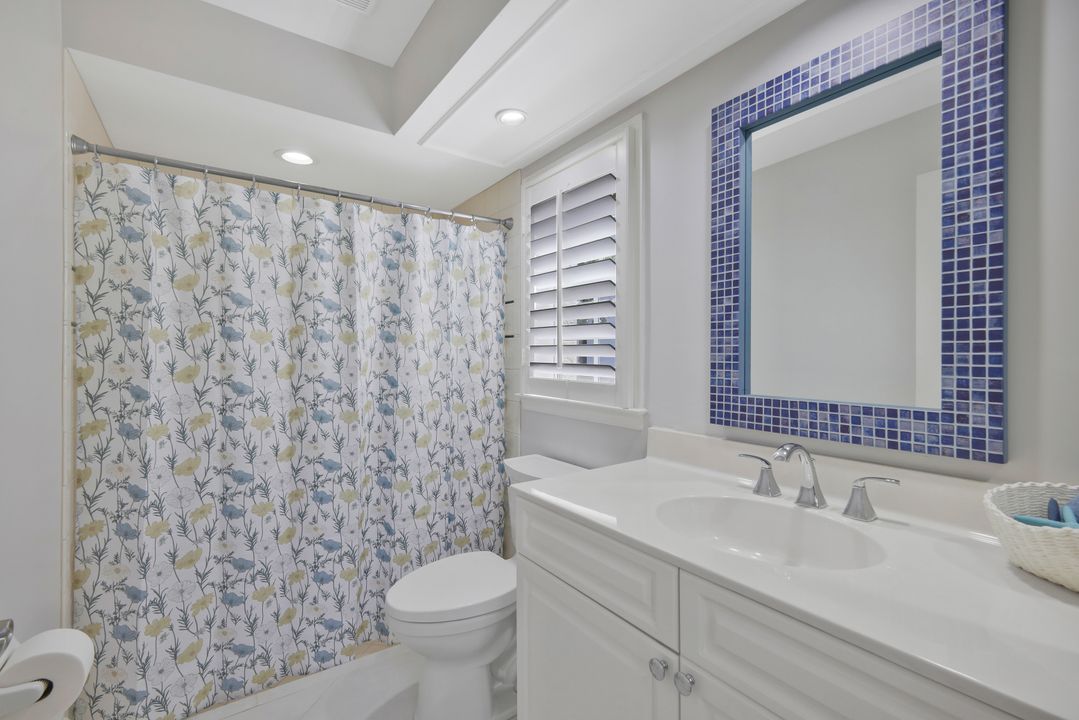 109 Greenfield Ct, Naples, FL 34110