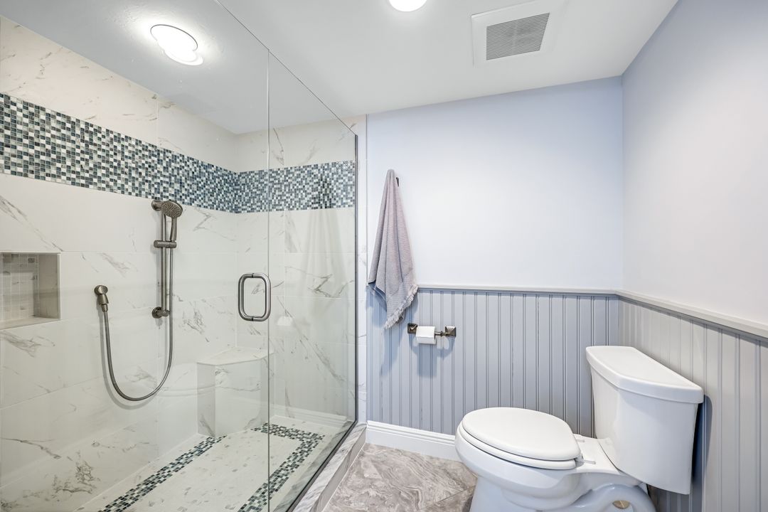 4041 Gulf Shore Blvd N #1108, Naples, FL 34103