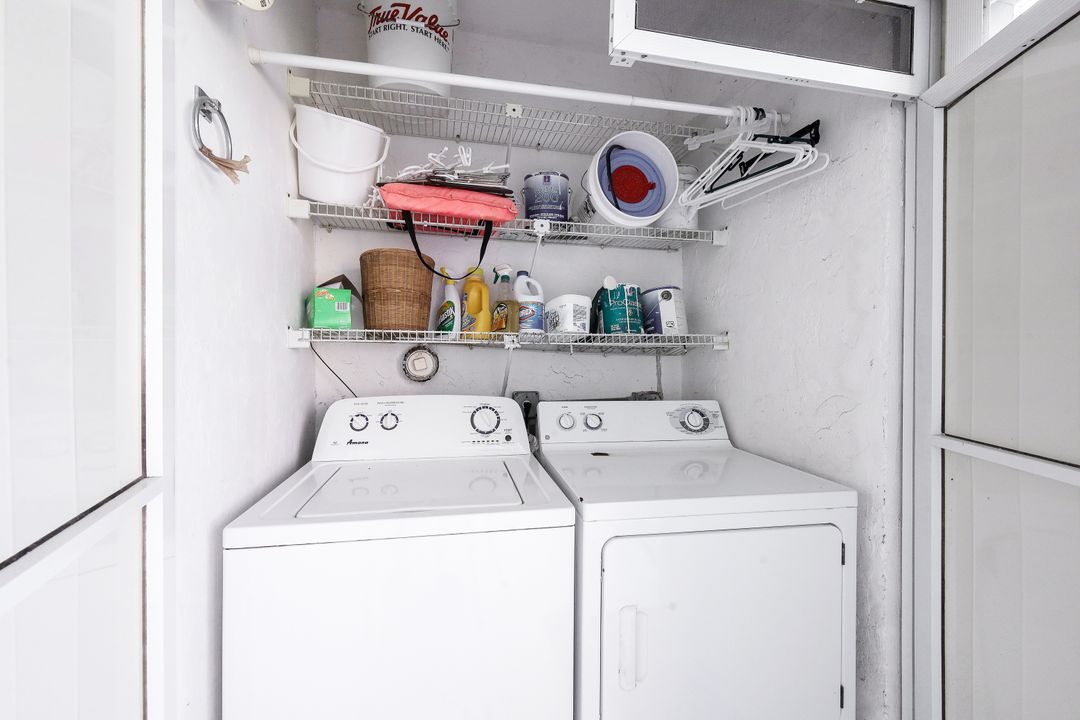 1045 Mainsail Dr #402, Naples, FL 34114