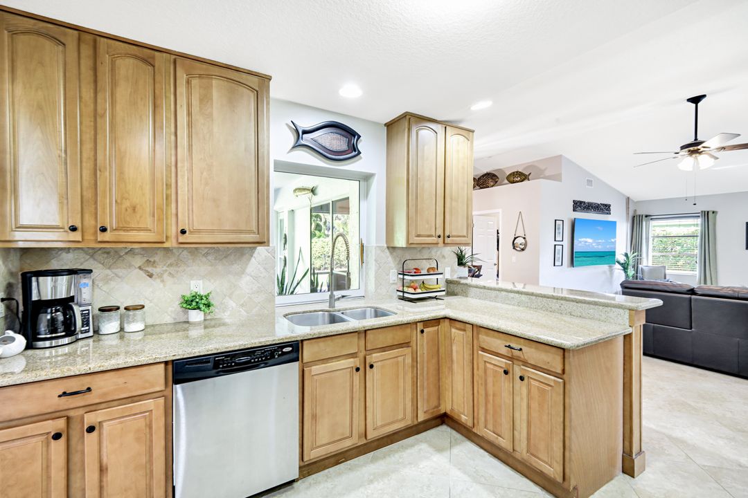 39 Mentor Dr, Naples, FL 34110