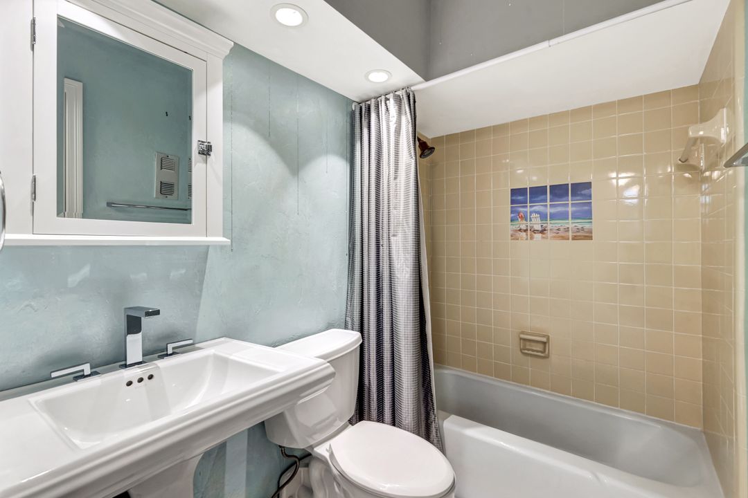 26000 Hickory Blvd #203, Bonita Springs, FL 34134