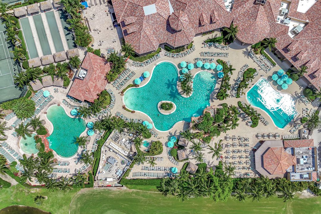 7842 Hawthorne Dr #1703, Naples, FL 34113