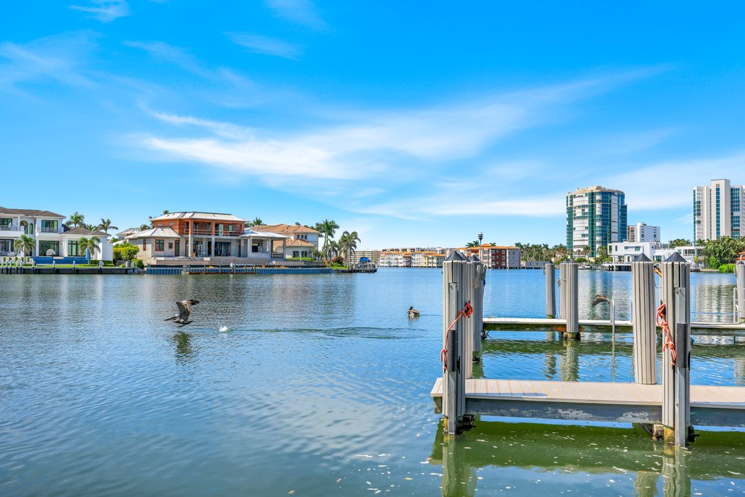 250 Park Shore Dr #601, Naples, FL 34103