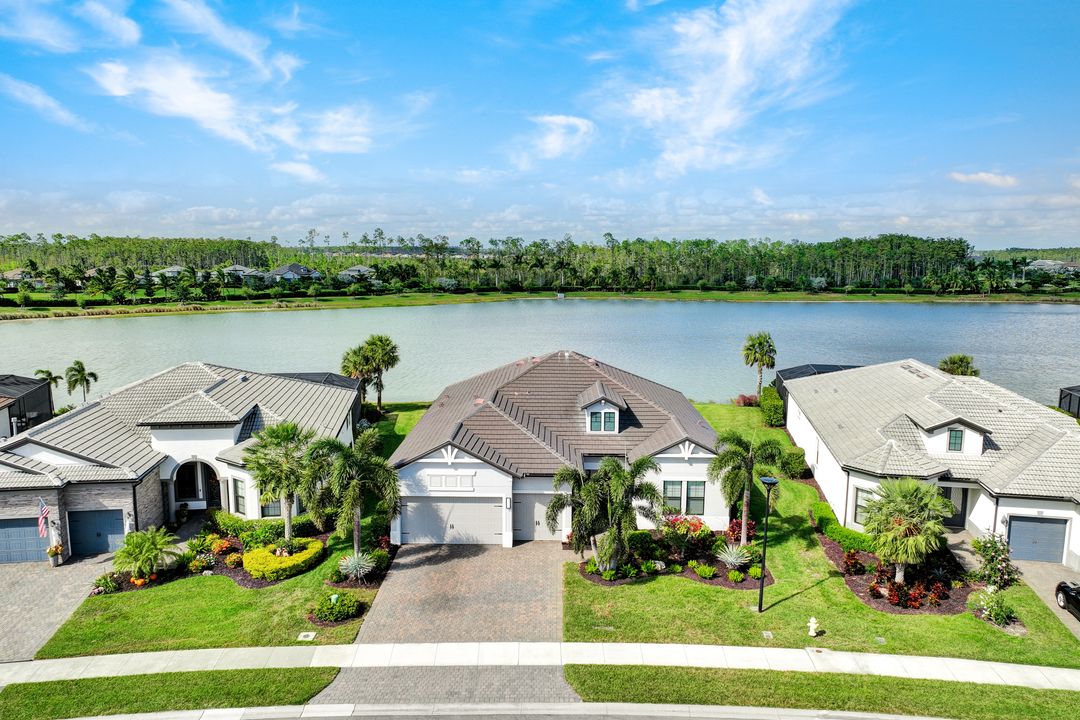 19184 Aqua Shore Dr, Fort Myers, FL 33913