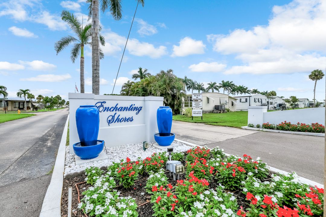 27 Jasper Dr, Naples, FL 34114