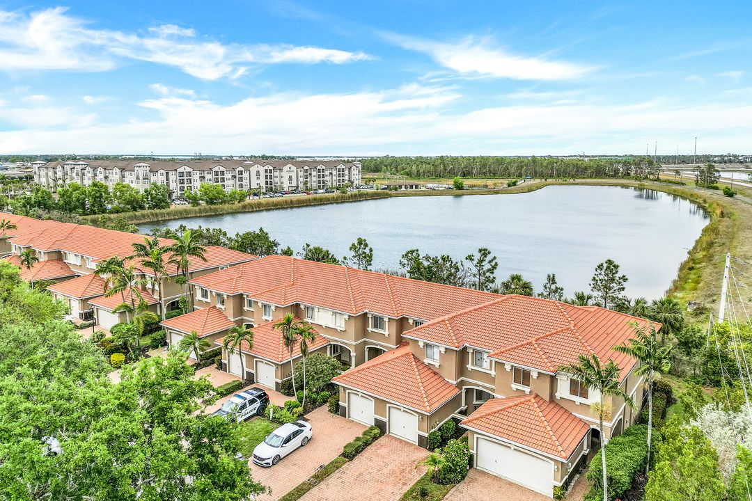 9683 Roundstone Cir, Fort Myers, FL 33967