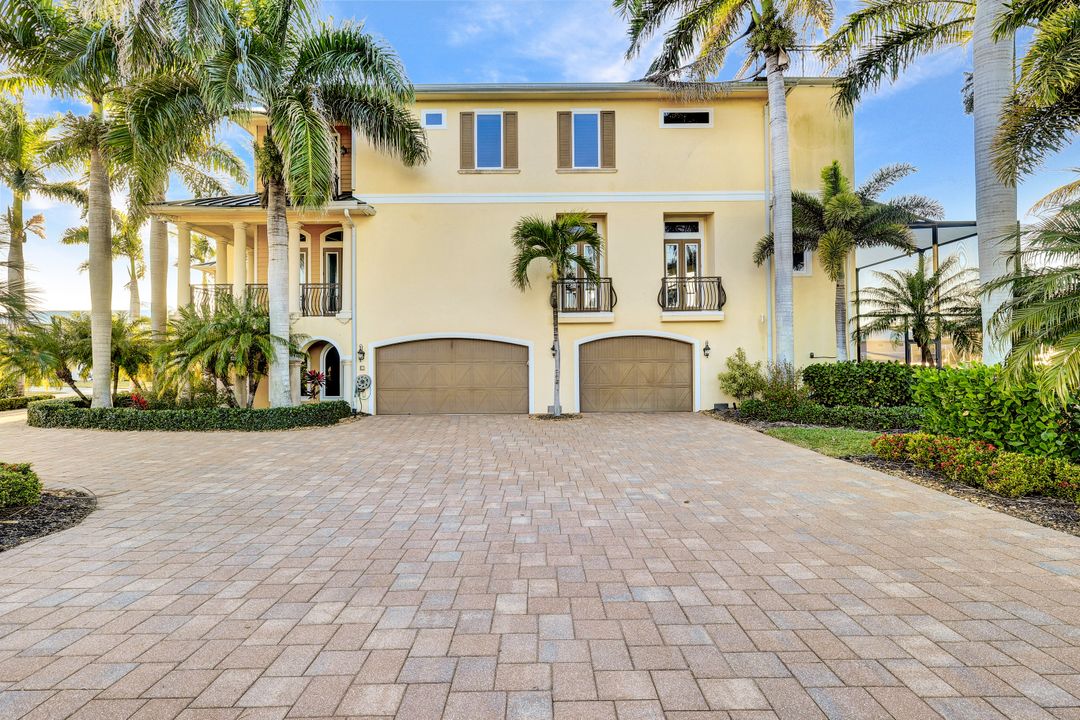 4806 Regal Dr, Bonita Springs, FL 34134