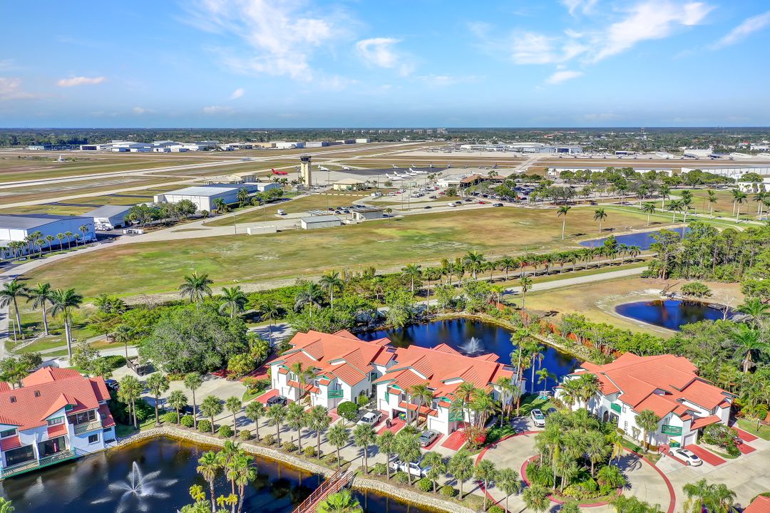 2270 Anchorage Ln #C, Naples, FL 34104