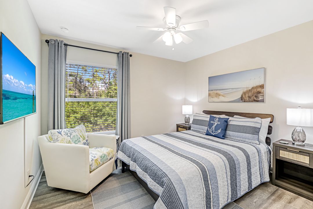 2955 Pine Tree Dr, Naples, FL 34112