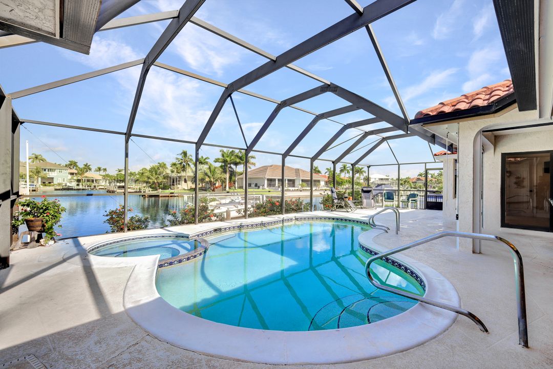 1874 Apataki Ct, Marco Island, FL 34145