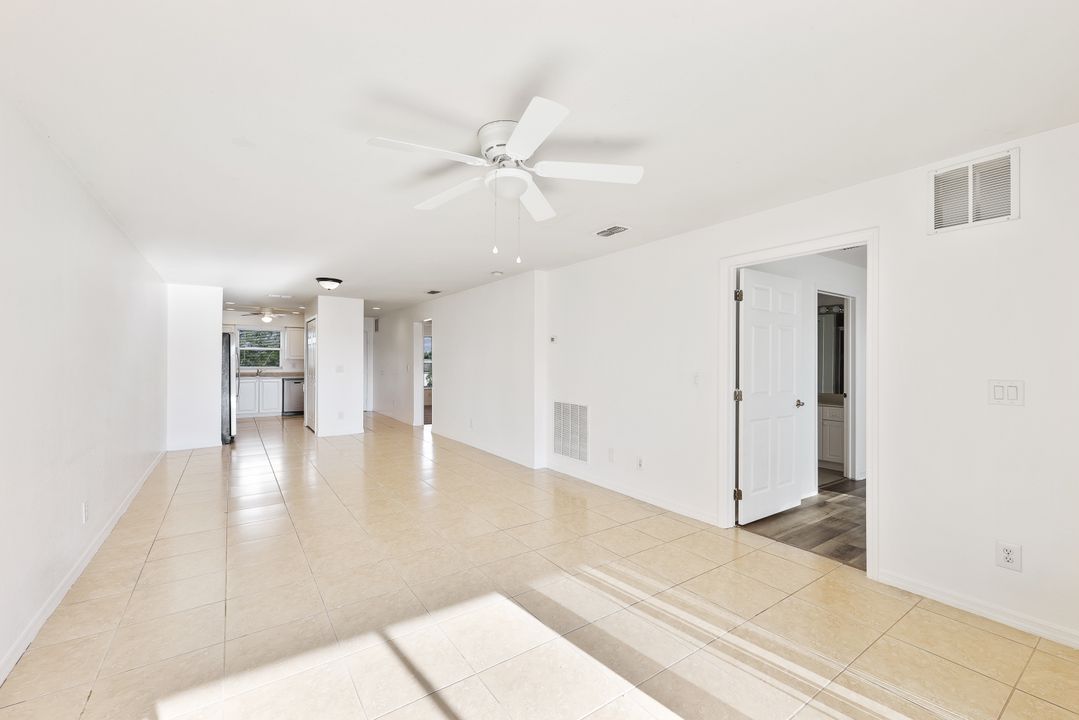 3752 Santa Barbara Blvd #202, Cape Coral, FL 33914