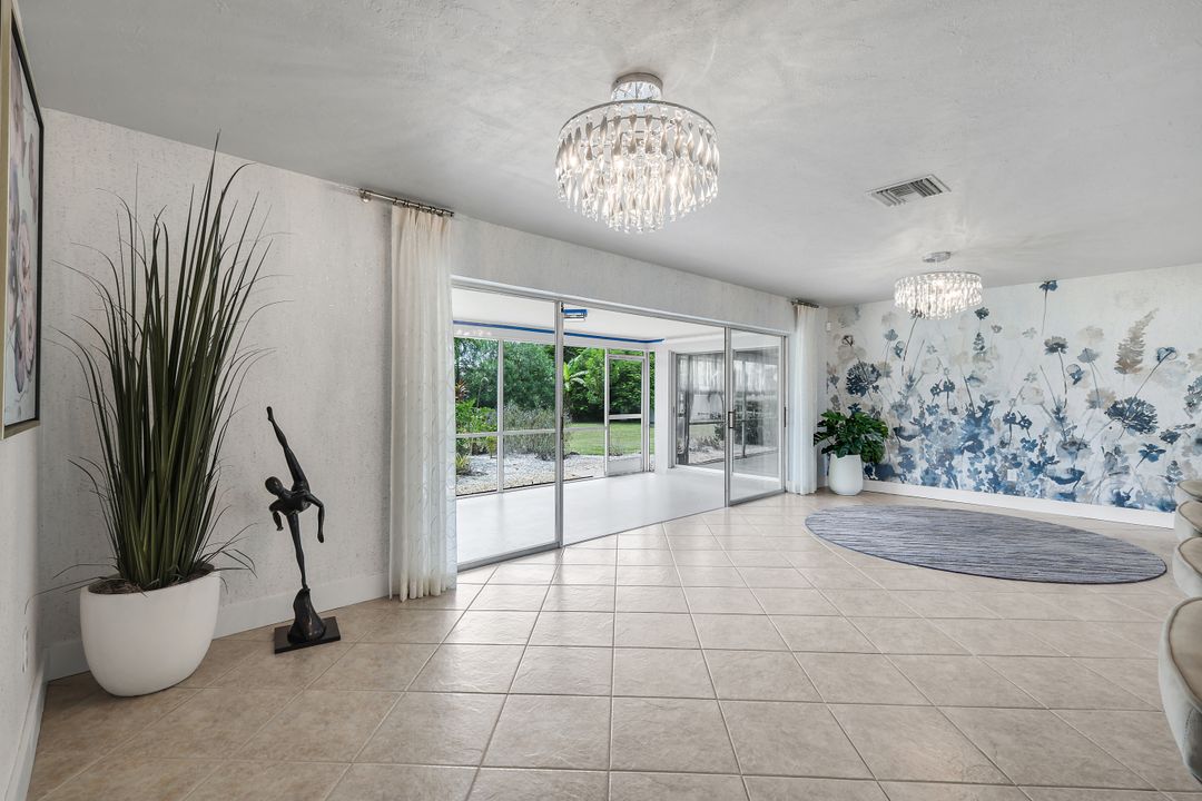 5236 Elm Ct, Cape Coral, FL 33904