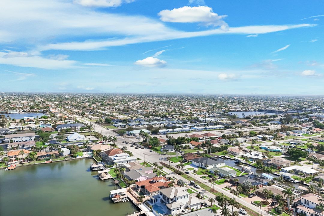 4817 Pelican Blvd, Cape Coral, FL 33914