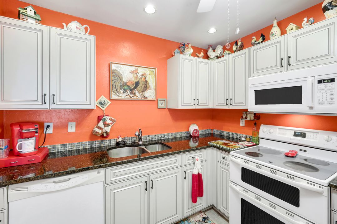 954 Jolly Rd, North Fort Myers, FL 33903