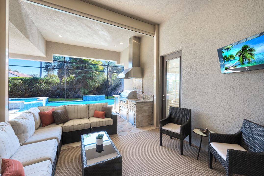 10126 Palazzo Dr, Naples, FL 34119