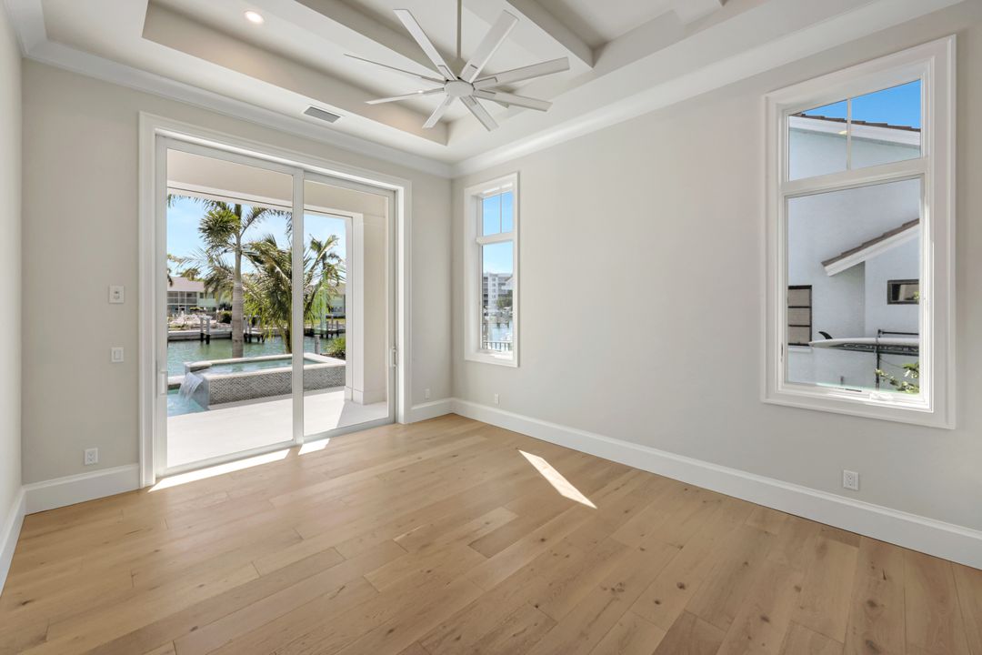 860 Banyan Ct, Marco Island, FL 34145