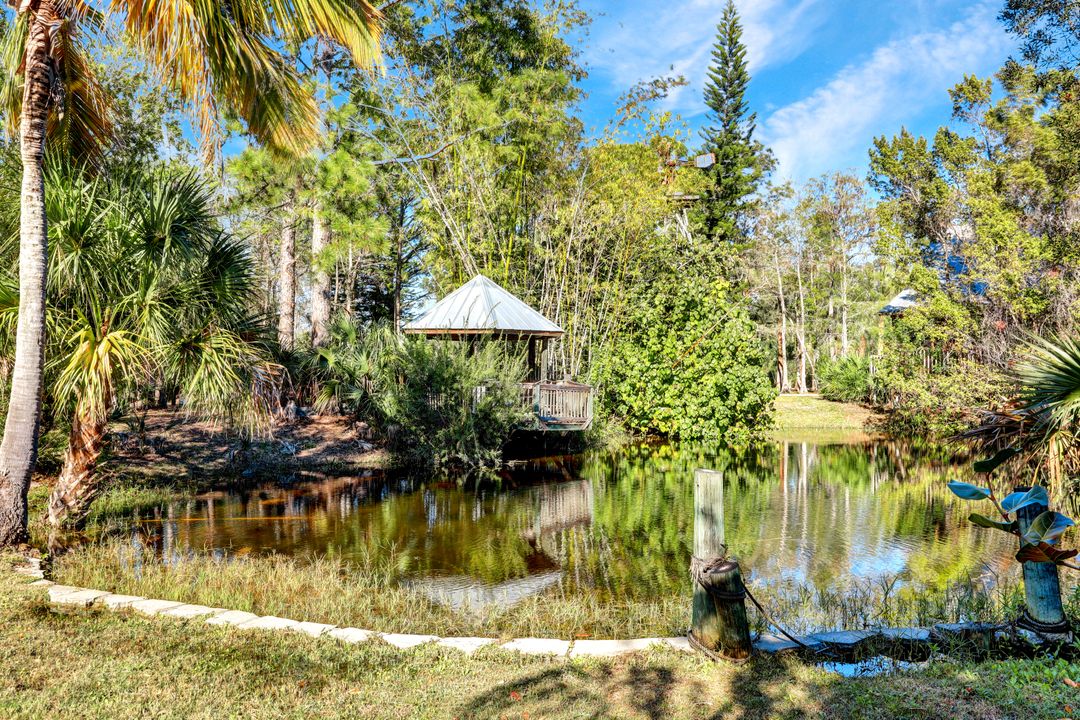 825 23rd St SW, Naples, FL 34117