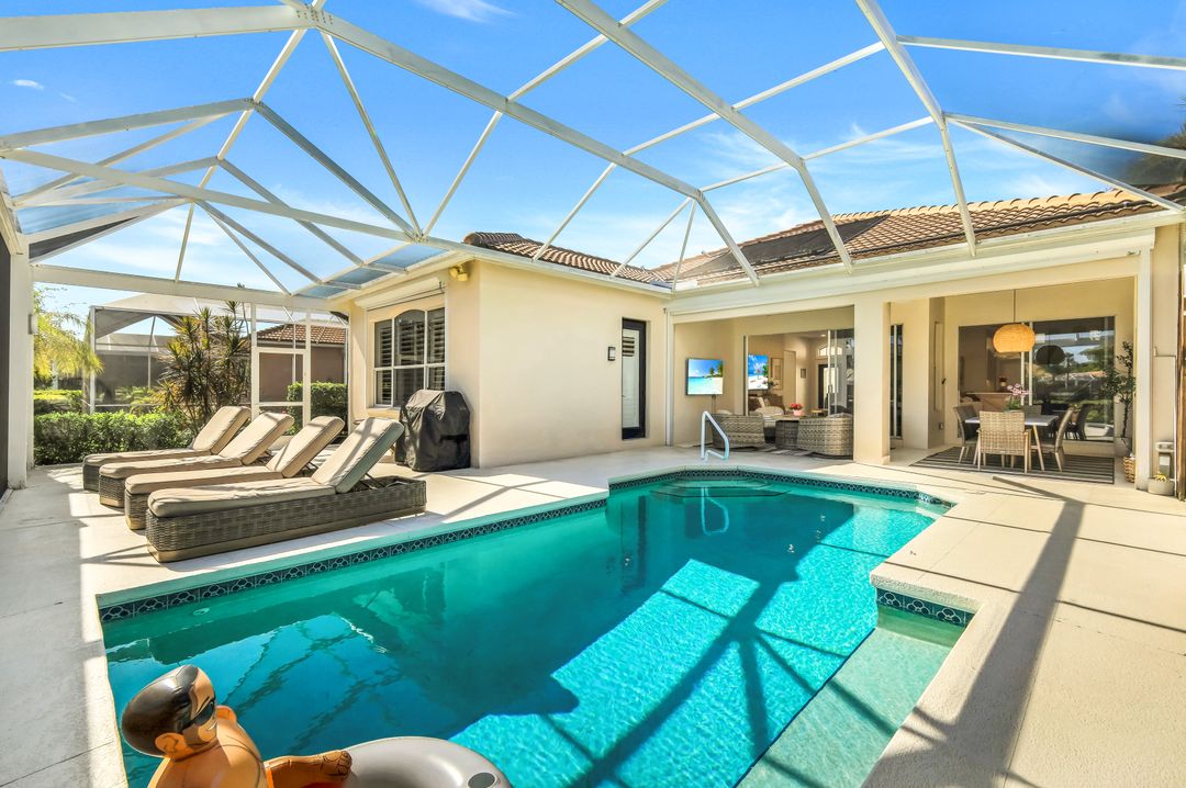 8586 Gleneagle Way, Naples, FL 34120