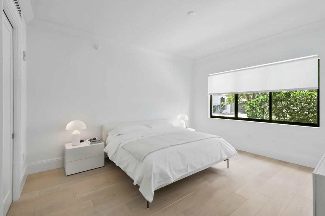 1130 3rd Ave S #105, Naples, FL 34102