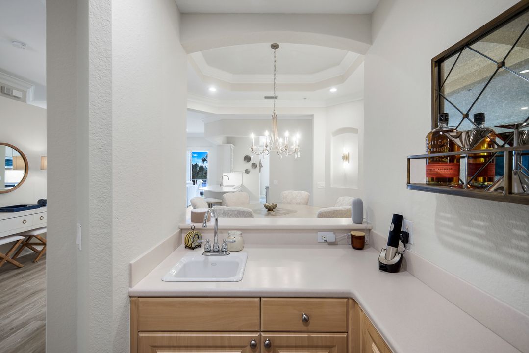 9201 Quartz Ln #202, Naples, FL 34120