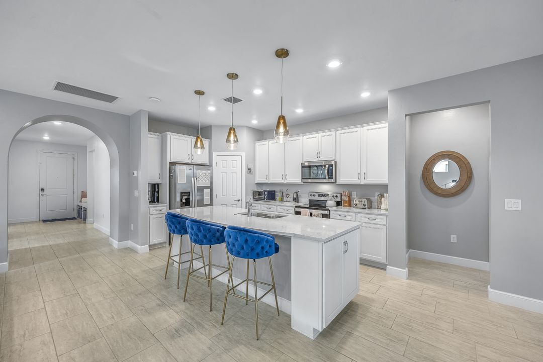 3927 Black Eagle Ln, Fort Myers, FL 33966
