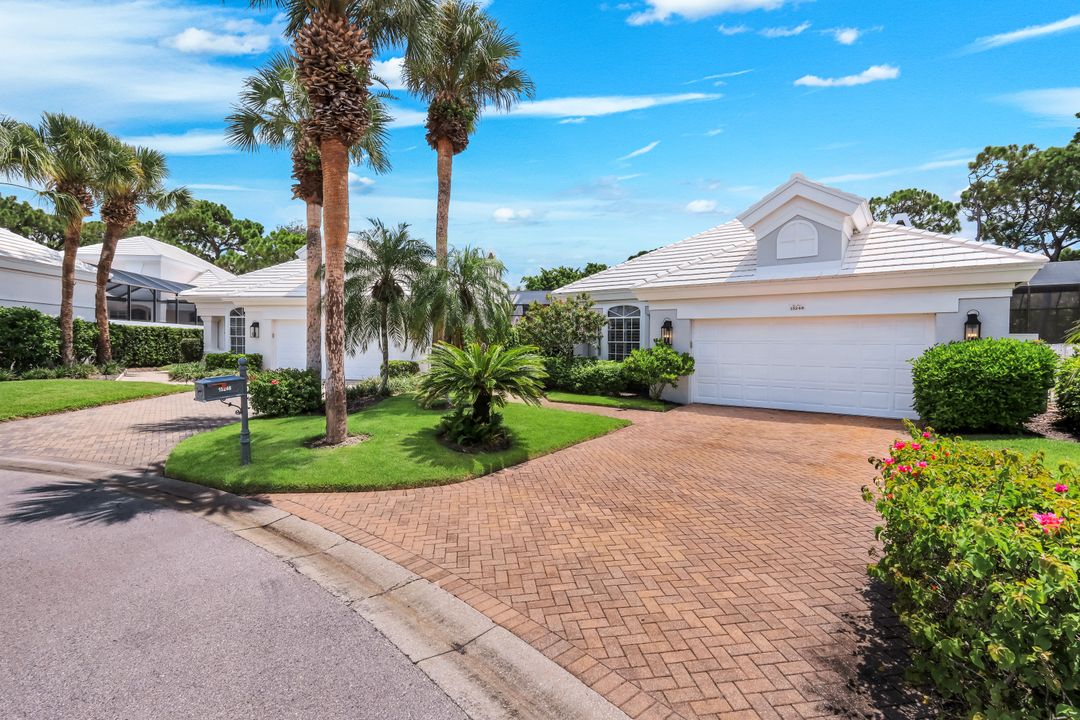 15248 Devon Green Ln, Naples, FL 34110