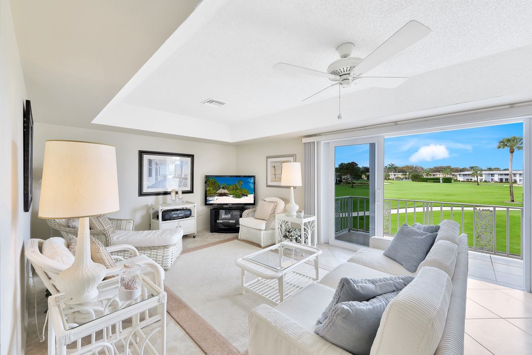 141 Lollypop Ln #4, Naples, FL 34112