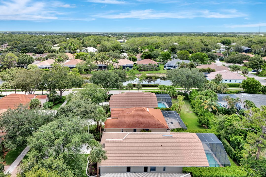 7052 Timberland Cir, Naples, FL 34109