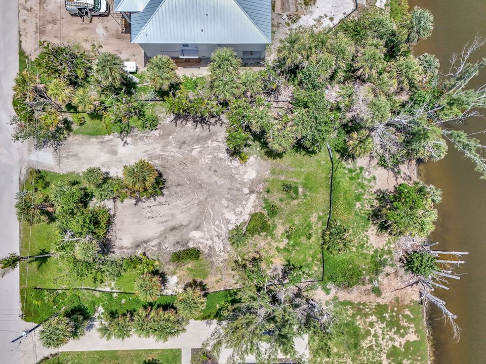 231 Palm Lake Dr, Sanibel, FL 33957