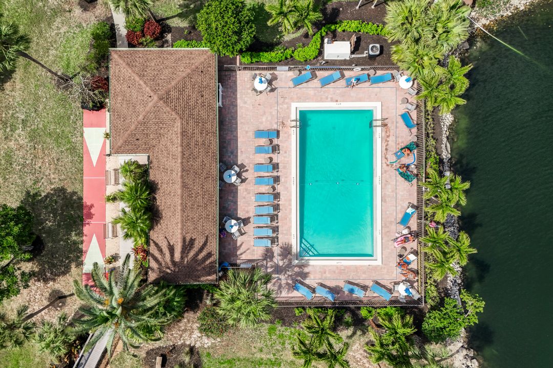 9290 Lake Park Dr #104, Fort Myers, FL 33919