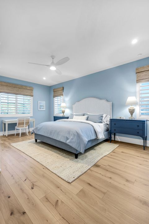 310 Seabreeze Dr, Marco Island, FL 34145