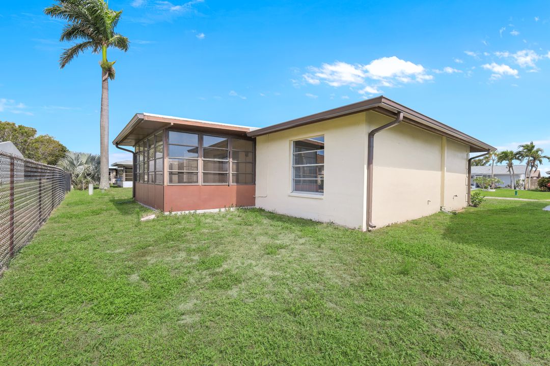9840 Owlclover St, Fort Myers, FL 33919