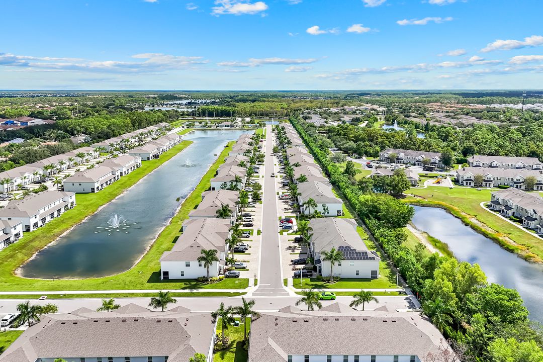 15171 Wildflower Cir, Naples, FL 34119