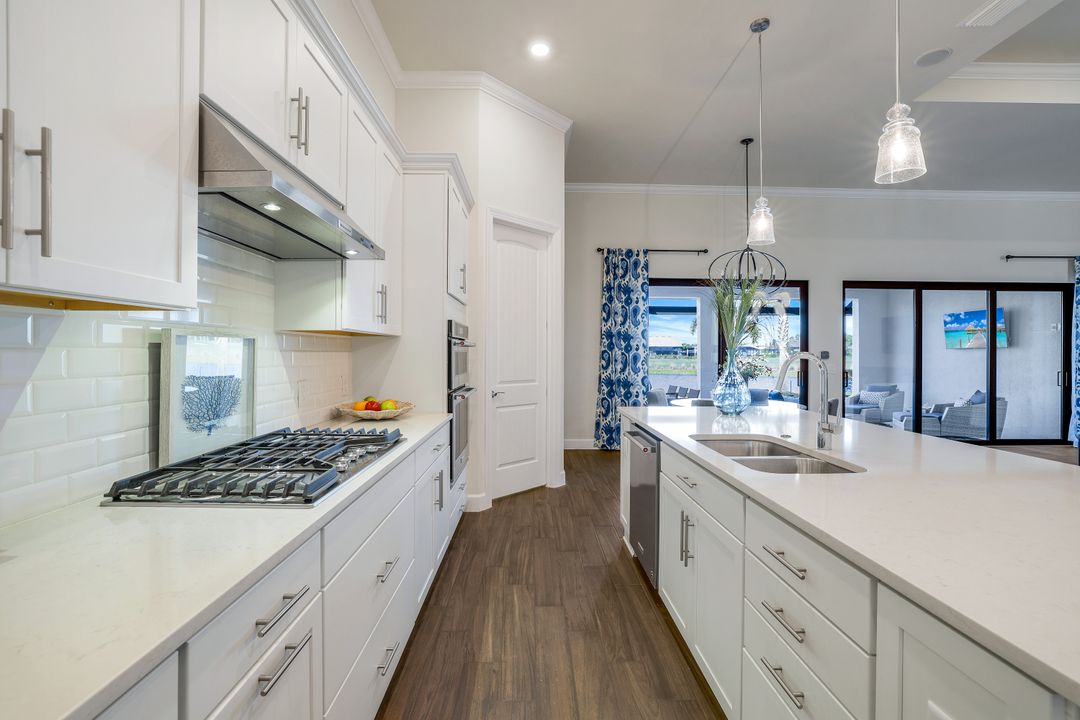 9493 Night Heron Ln, Naples, FL 34120