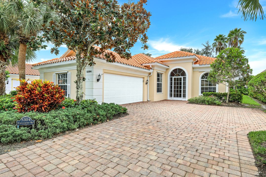 5304 Hawkesbury Way, Naples, FL 34119