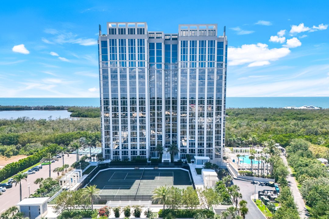 6897 Grenadier Blvd #601, Naples, FL 34108