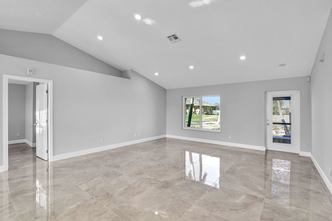 1509 NW 33rd Pl, Cape Coral, FL 33993