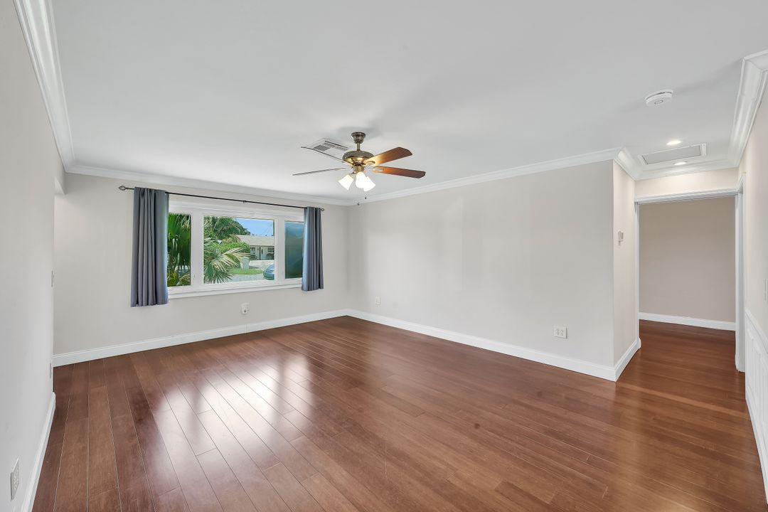 3950 Mohawk Pl, Naples, FL 34112