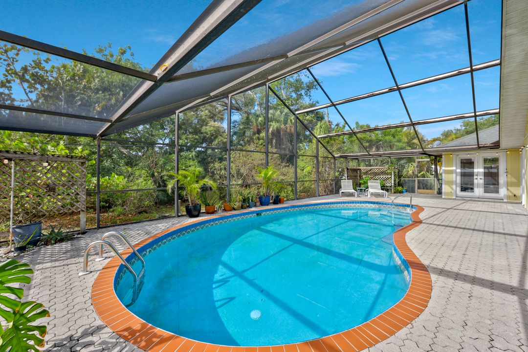 10370 Main Dr, Bonita Springs, FL 34135