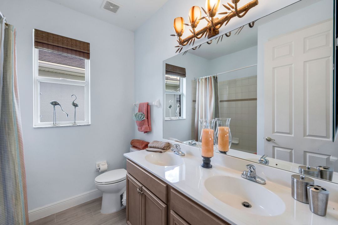 19736 Maddelena Cir, Fort Myers, FL 33967