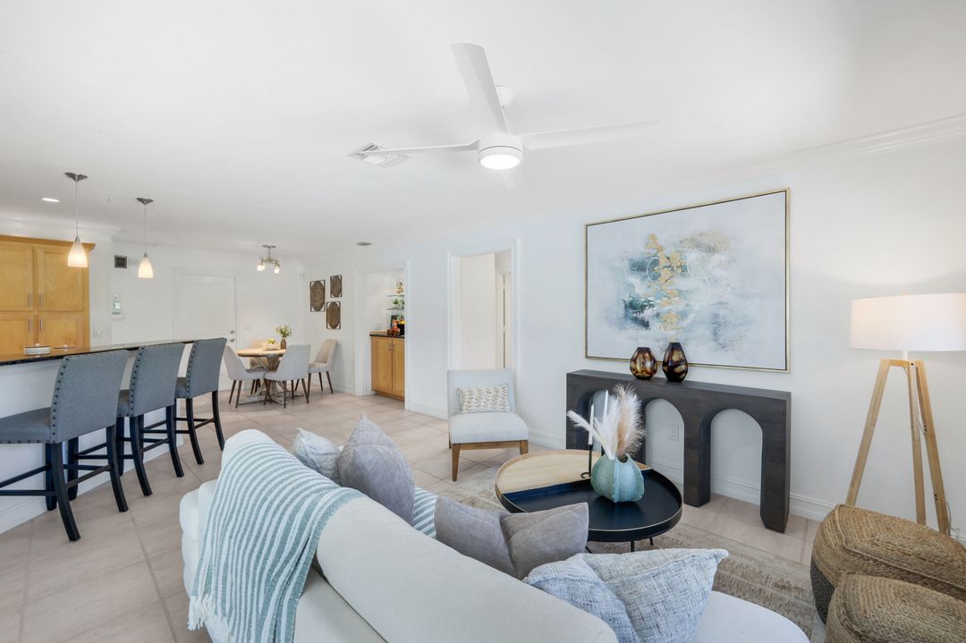 675 Pompano Dr, Naples, FL 34110