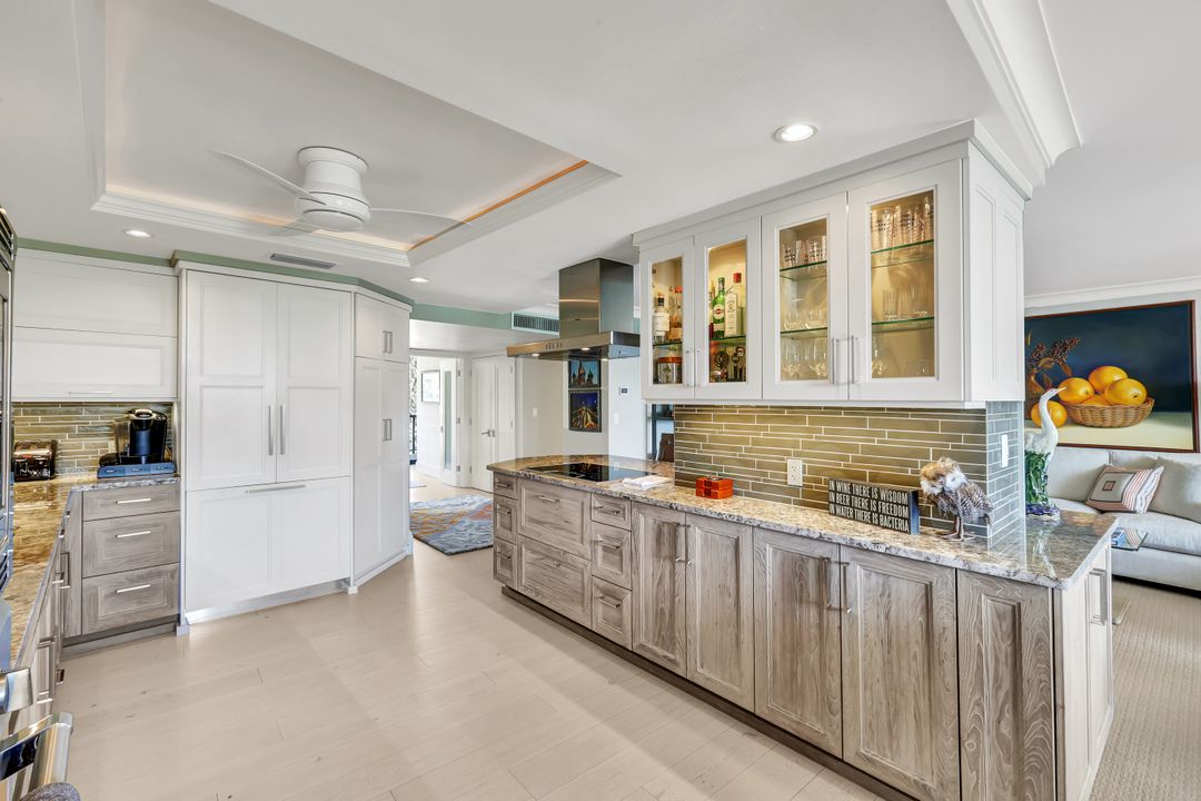 2302 Gulf Shore Blvd N, Naples, FL 34103