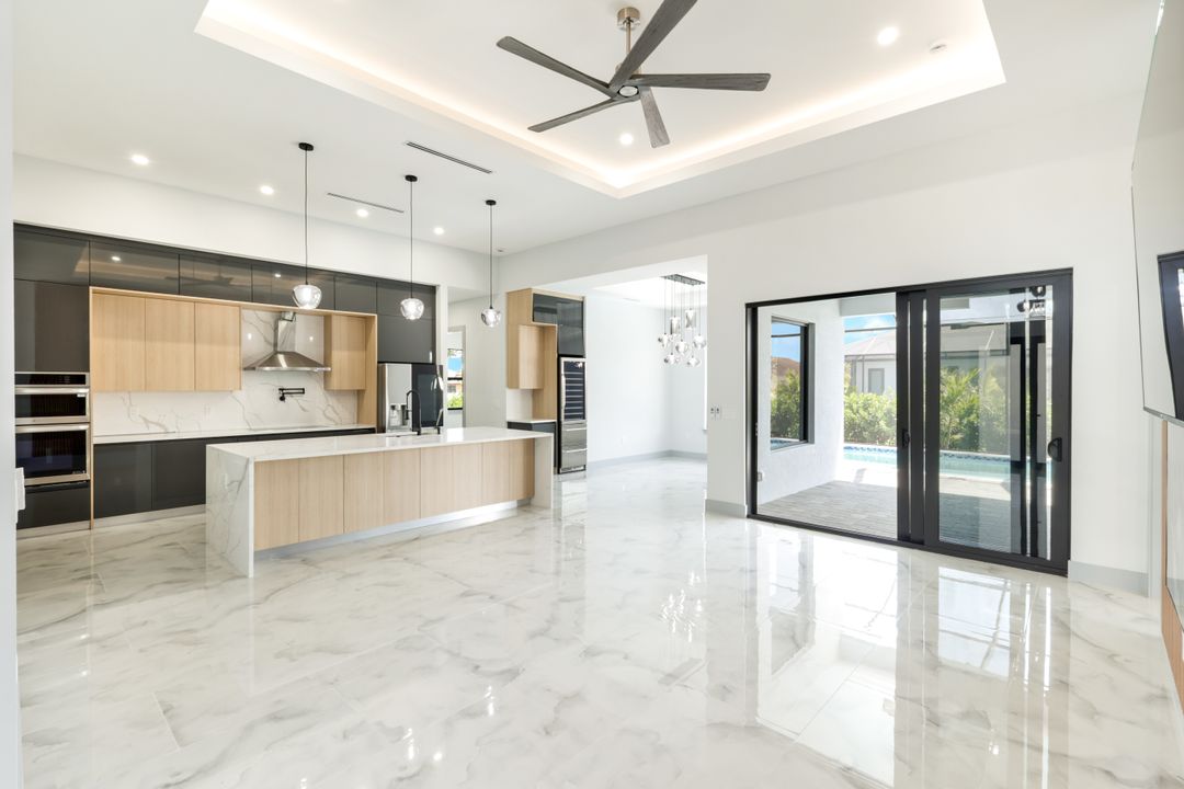 2833 SW 25th Ave, Cape Coral, FL 33914