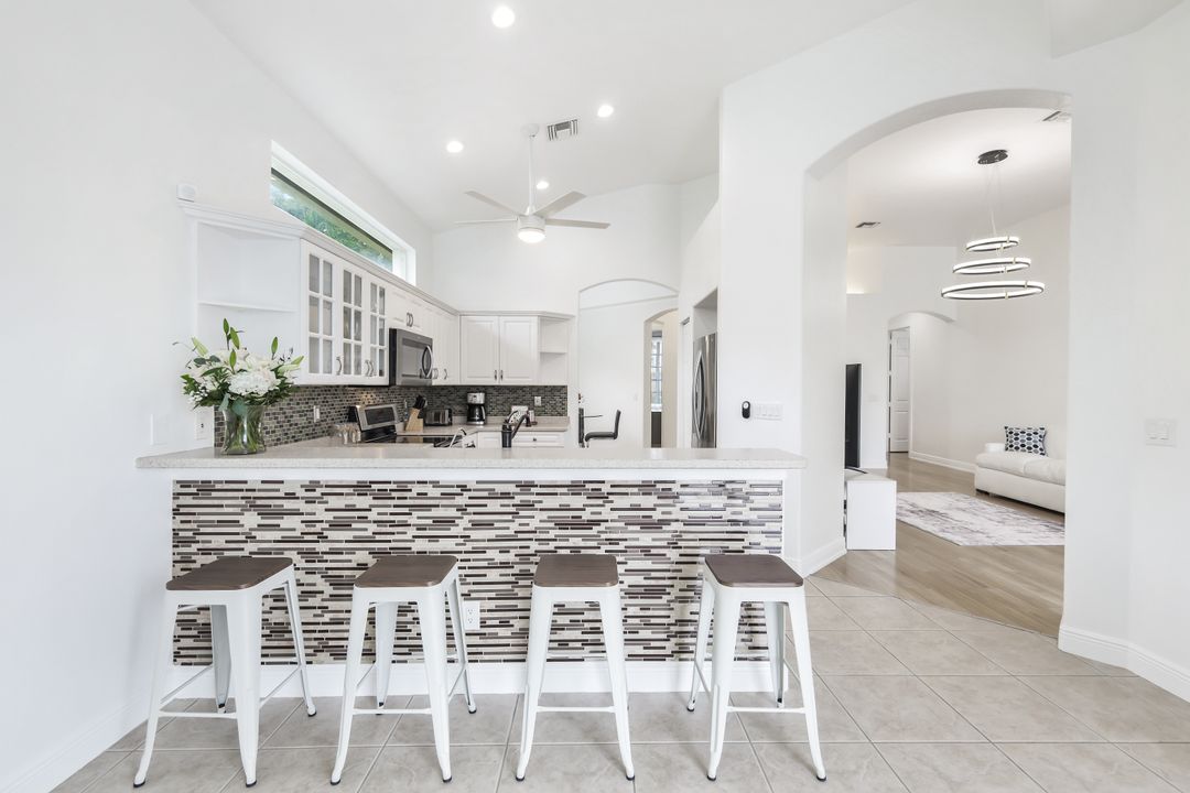 8710 Ibis Cove Cir, Naples, FL 34119