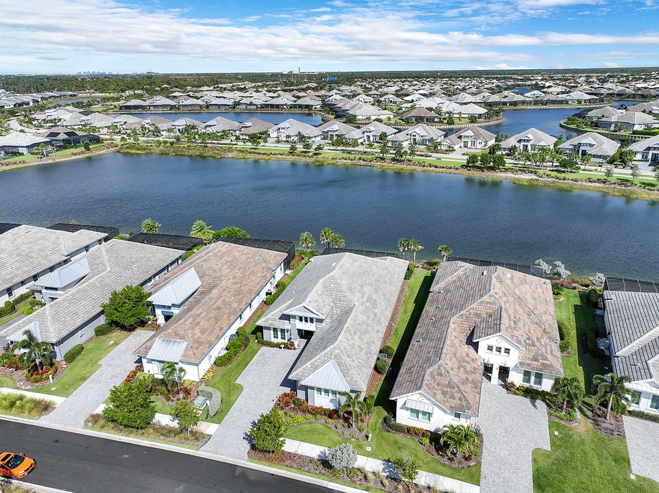 6177 Megans Bay Dr, Naples, FL 34112