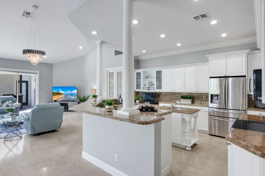 1578 S Barfield Ct, Marco Island, FL 34145